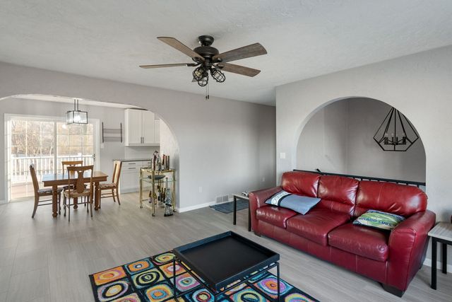 712 FAIRFIELD Road, Port Byron, IL 61275