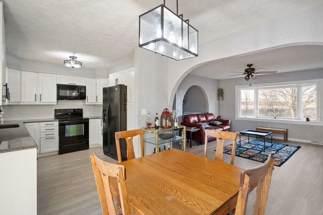 712 FAIRFIELD Road, Port Byron, IL 61275