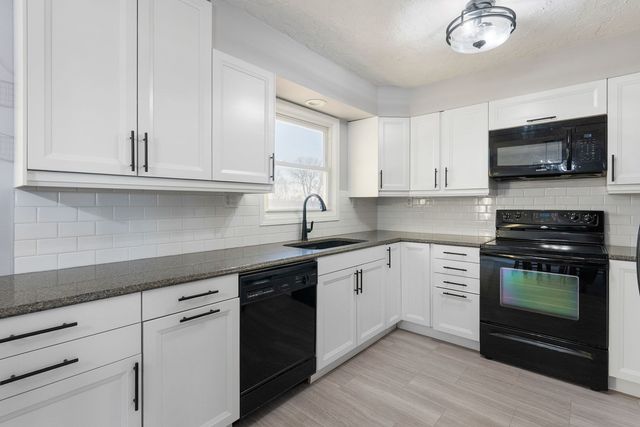 712 FAIRFIELD Road, Port Byron, IL 61275