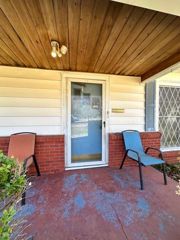 615 Carlisle Dr, Kilgore, TX 75662