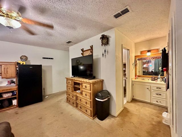 615 Carlisle Dr, Kilgore, TX 75662