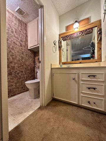 615 Carlisle Dr, Kilgore, TX 75662