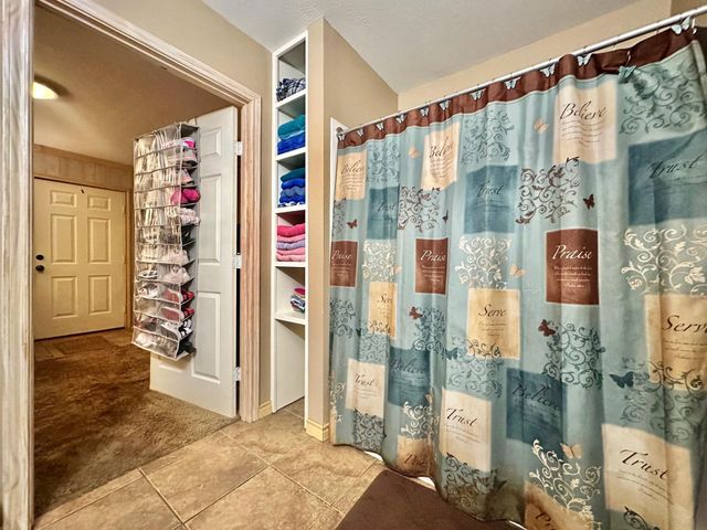 615 Carlisle Dr, Kilgore, TX 75662