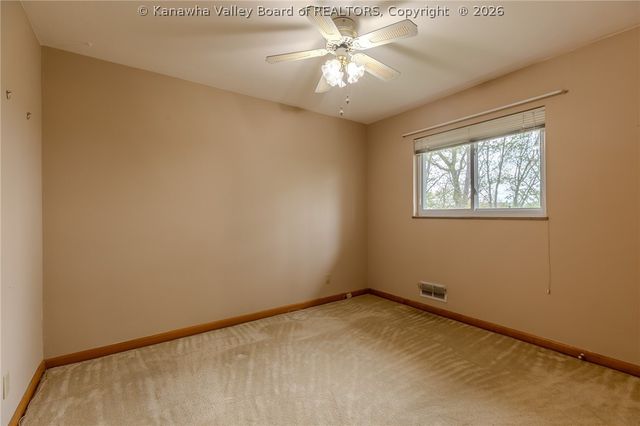 8 Vest Place, Charleston, WV 25314