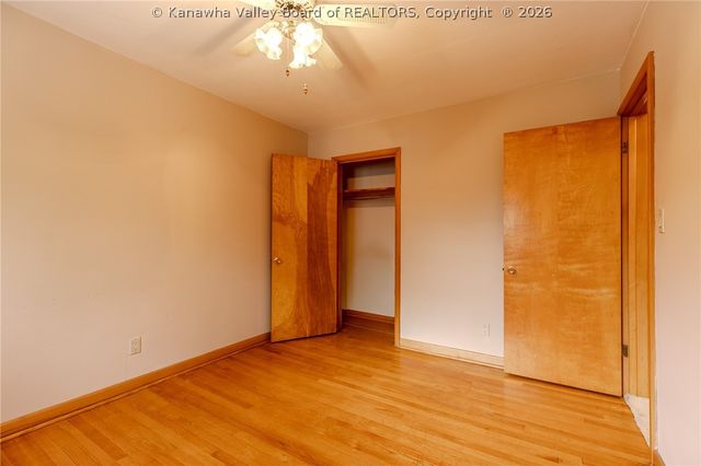 8 Vest Place, Charleston, WV 25314