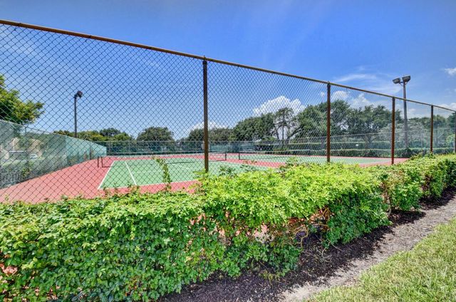 2320 SW 22nd Avenue 211, Delray Beach, FL 33445