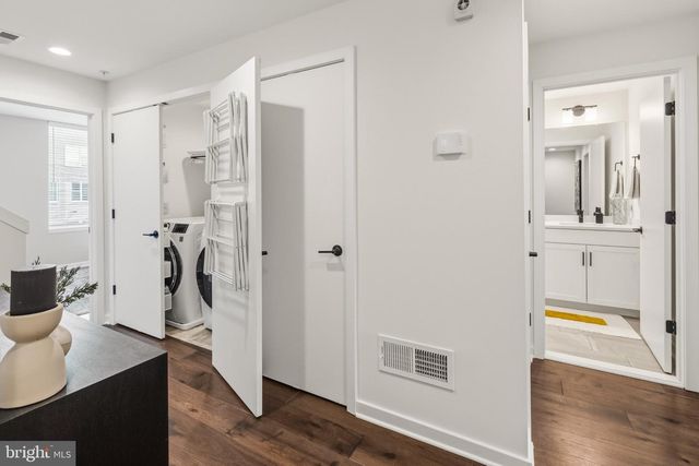 3104 PIERVIEW LN, Philadelphia, PA 19125