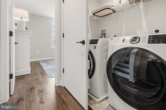 3104 PIERVIEW LN, Philadelphia, PA 19125