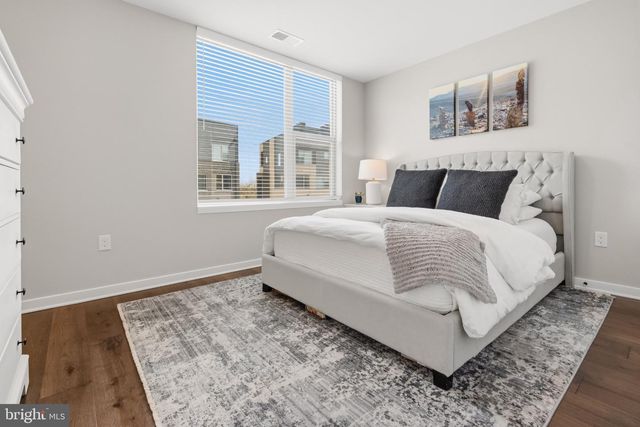 3104 PIERVIEW LN, Philadelphia, PA 19125