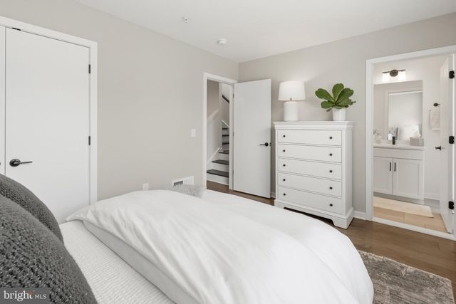 3104 PIERVIEW LN, Philadelphia, PA 19125