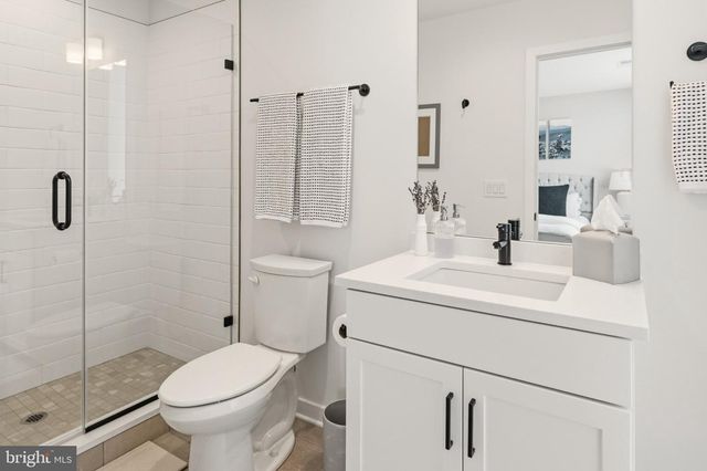 3104 PIERVIEW LN, Philadelphia, PA 19125