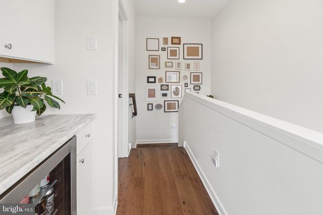 3104 PIERVIEW LN, Philadelphia, PA 19125