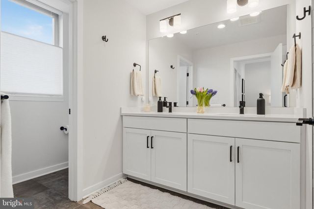 3104 PIERVIEW LN, Philadelphia, PA 19125