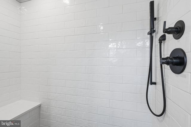 3104 PIERVIEW LN, Philadelphia, PA 19125