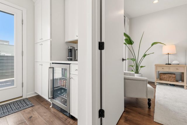 3104 PIERVIEW LN, Philadelphia, PA 19125