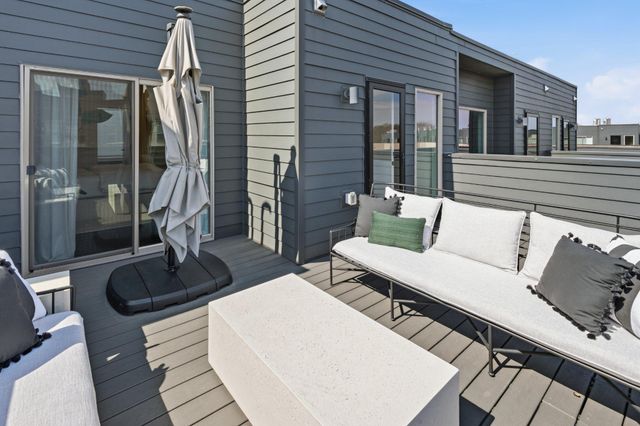 3104 PIERVIEW LN, Philadelphia, PA 19125