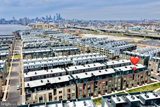 3104 PIERVIEW LN, Philadelphia, PA 19125