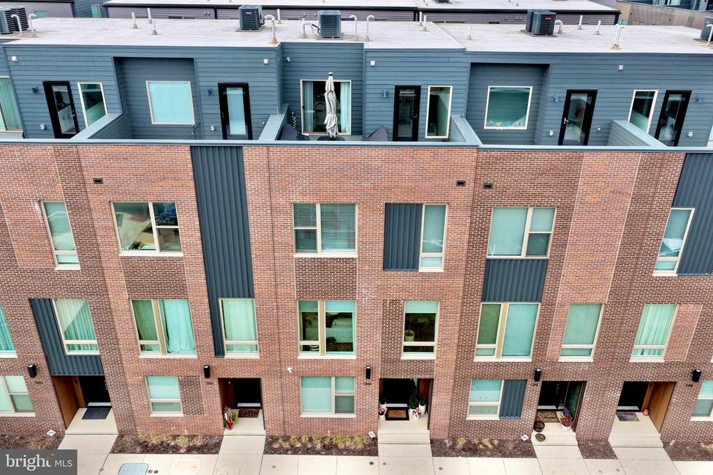 3104 PIERVIEW LN, Philadelphia, PA 19125