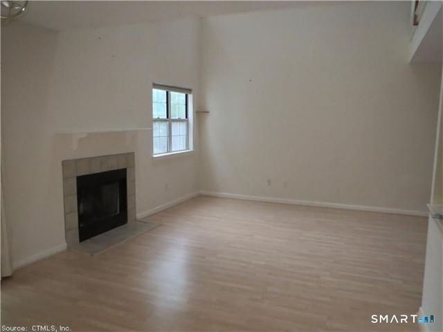 105 The Mews 105, Rocky Hill, CT 06067