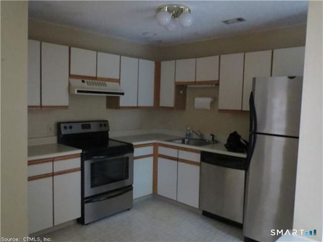 105 The Mews 105, Rocky Hill, CT 06067