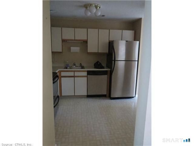 105 The Mews 105, Rocky Hill, CT 06067