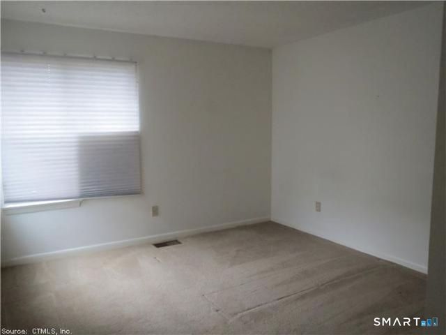 105 The Mews 105, Rocky Hill, CT 06067