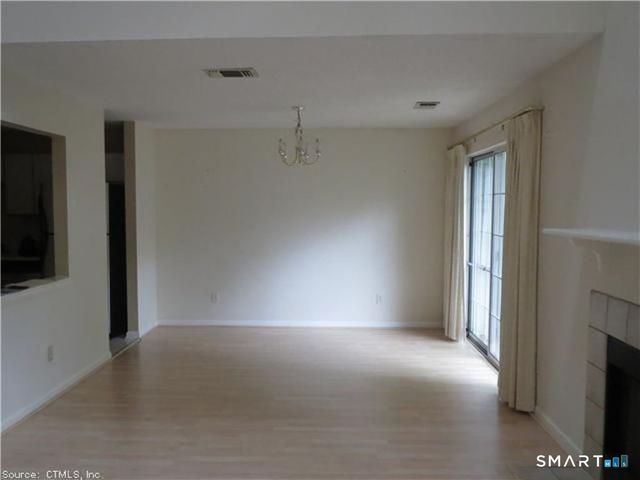 105 The Mews 105, Rocky Hill, CT 06067