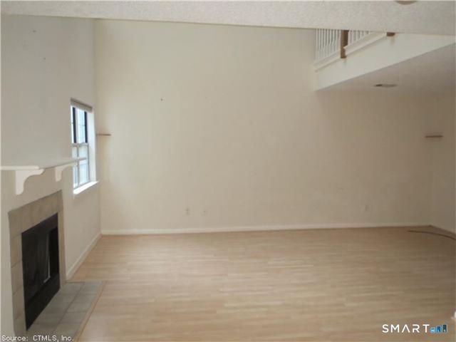 105 The Mews 105, Rocky Hill, CT 06067