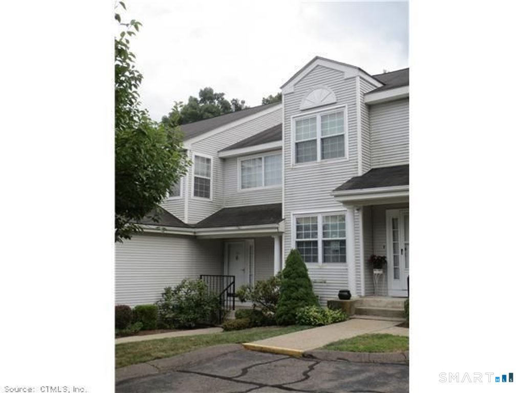 105 The Mews 105, Rocky Hill, CT 06067