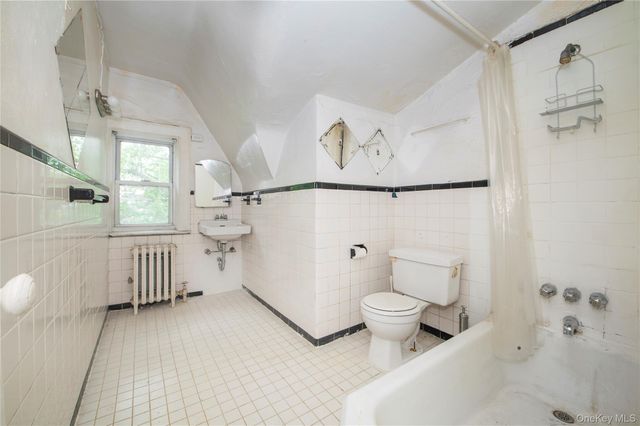 33-42 87 Street, Jackson Heights, NY 11372