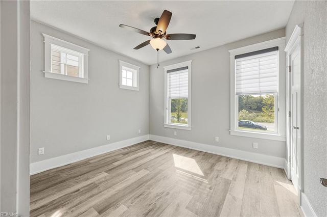 119 Creek LN, Suffolk, VA 23435