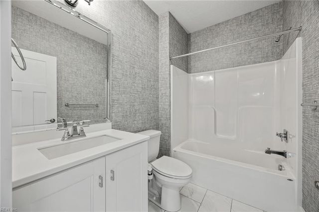 119 Creek LN, Suffolk, VA 23435