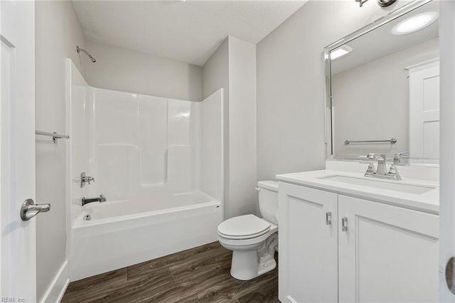 119 Creek LN, Suffolk, VA 23435