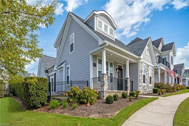 119 Creek LN, Suffolk, VA 23435