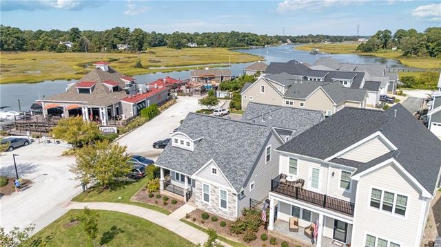 119 Creek LN, Suffolk, VA 23435