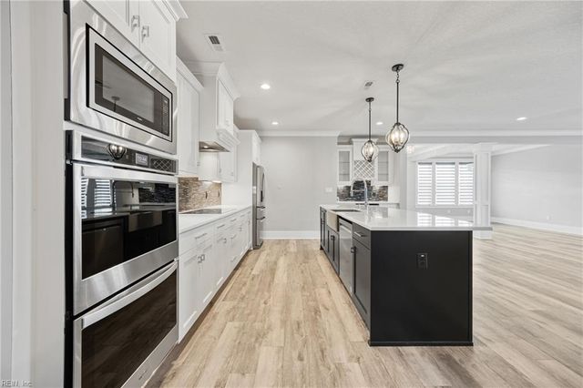 119 Creek LN, Suffolk, VA 23435