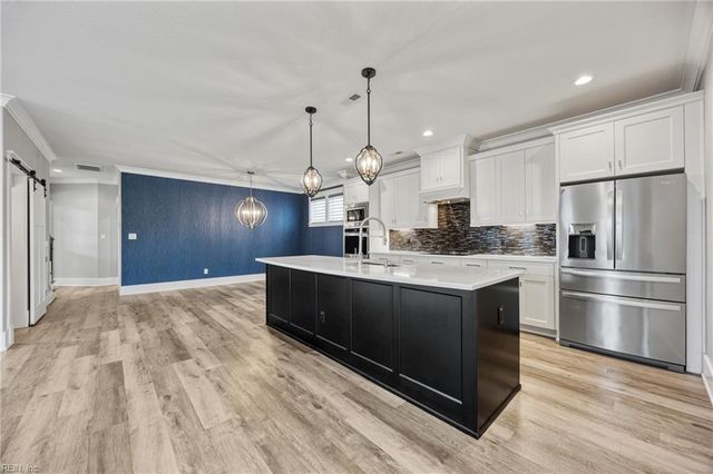 119 Creek LN, Suffolk, VA 23435