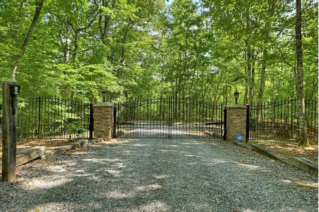 505 Old Salem Road, Mineral Bluff, GA 30559