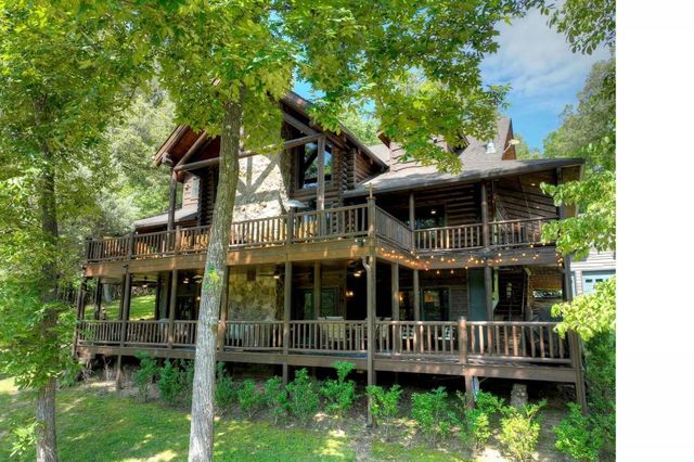 505 Old Salem Road, Mineral Bluff, GA 30559