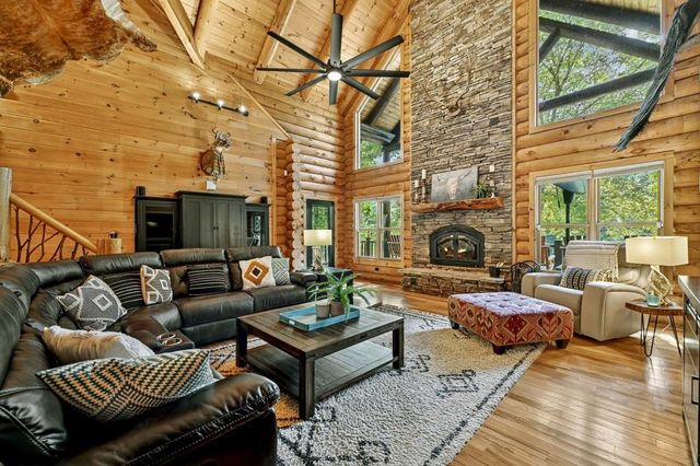 505 Old Salem Road, Mineral Bluff, GA 30559