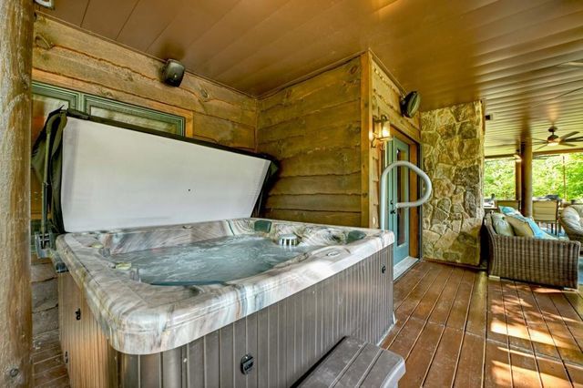505 Old Salem Road, Mineral Bluff, GA 30559