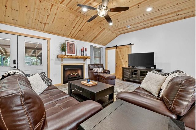 505 Old Salem Road, Mineral Bluff, GA 30559