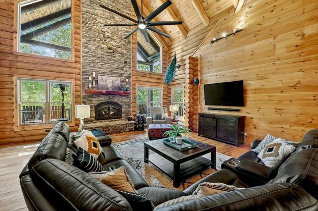 505 Old Salem Road, Mineral Bluff, GA 30559