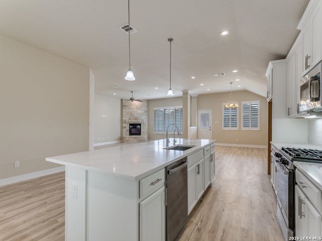 615 Ridgebranch, New Braunfels, TX 78130