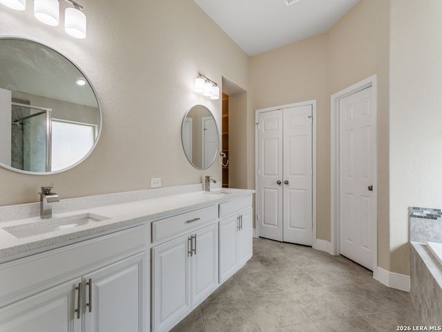 615 Ridgebranch, New Braunfels, TX 78130