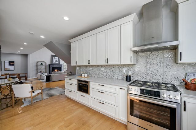 8938 Keeler Avenue, Skokie, IL 60076