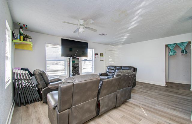 8134 Richland Drive A, Houston, TX 77028