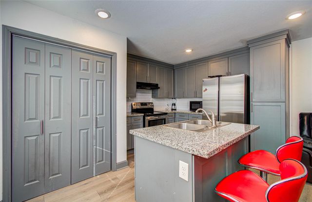 8134 Richland Drive A, Houston, TX 77028