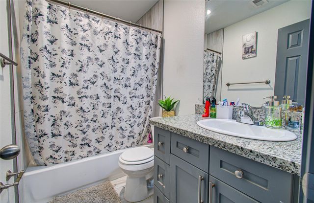 8134 Richland Drive A, Houston, TX 77028