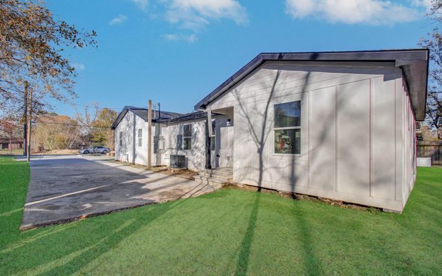 8134 Richland Drive A, Houston, TX 77028